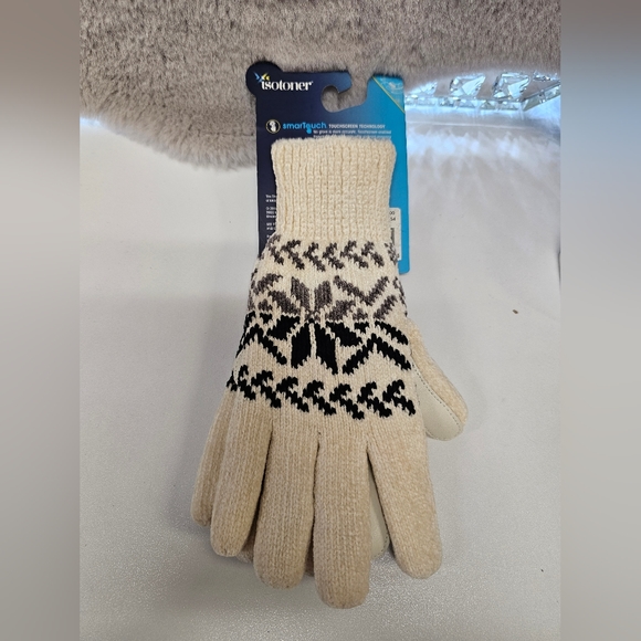 Women's Isotoner Lined Chenille Snowflake Gloves - Picture 2 of 5